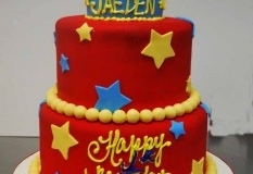 CH4076-Crown-tiered-Kings-or-Queens-birthday-cake-www.3brothersbakery.com_