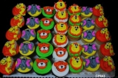 CP043-Cupcakes-Zoo-Animals2